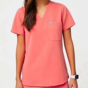 Figs Catarina in XXS “hot coral” color